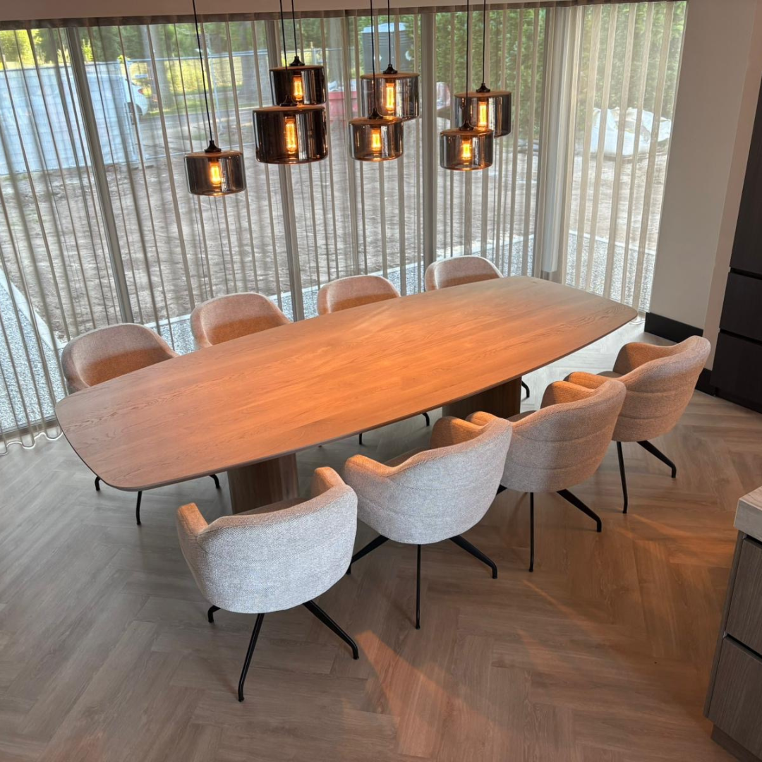 Dänischer ovaler Esstisch nach Maß