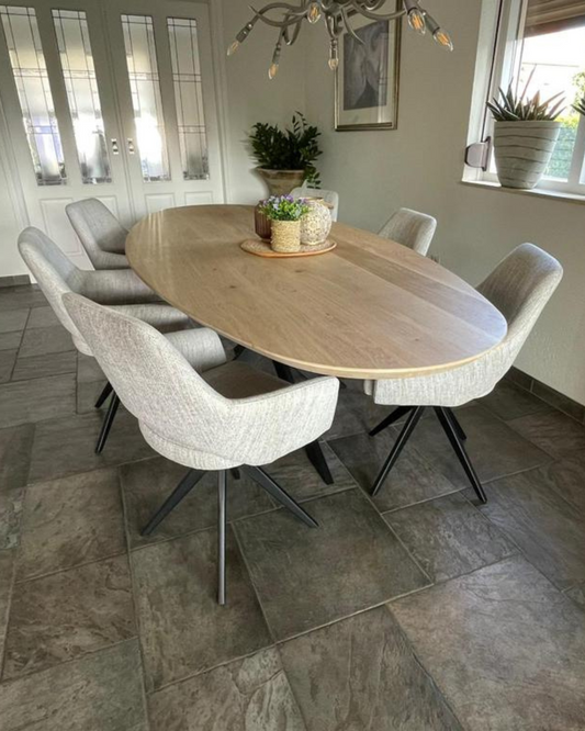 Ovaler Esstisch nach Maß