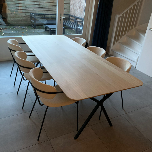 Rechteckiger Esstisch nach Maß